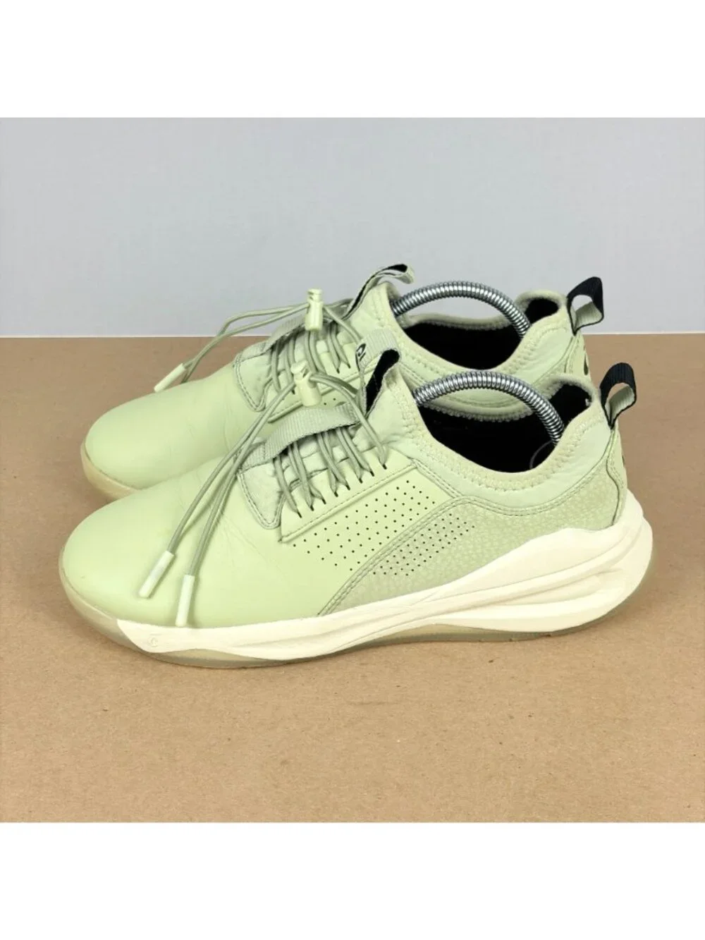 Clove Classic Nursing Shoes Womens 8 Light Green Toggle Lace Casual Comfort
